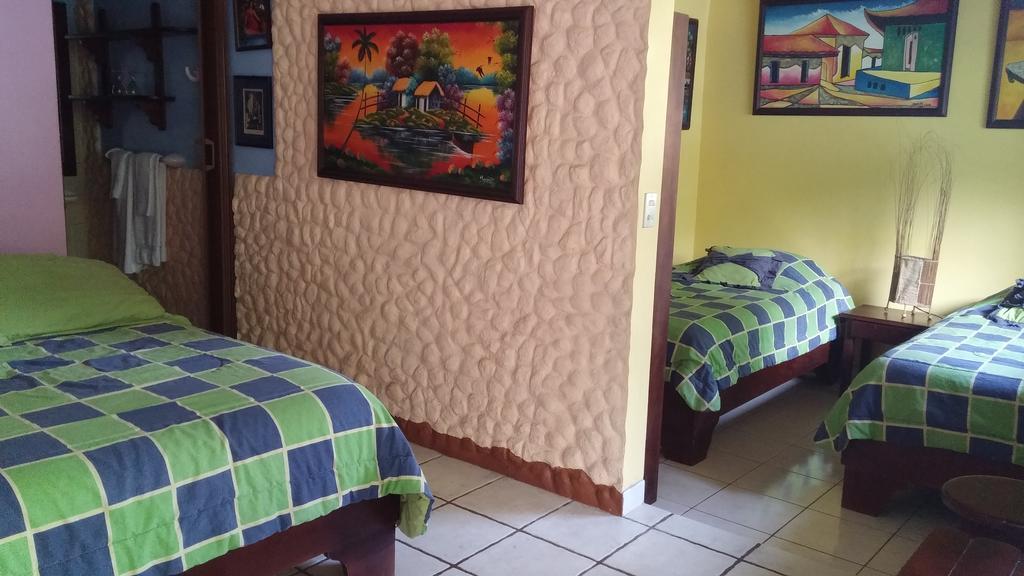 Hotel Vagabondo La Fortuna Ruang foto