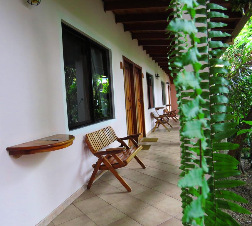 Hotel Vagabondo La Fortuna Bagian luar foto