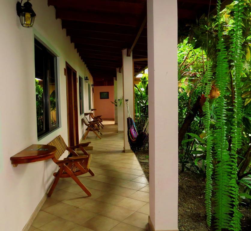 Hotel Vagabondo La Fortuna Bagian luar foto